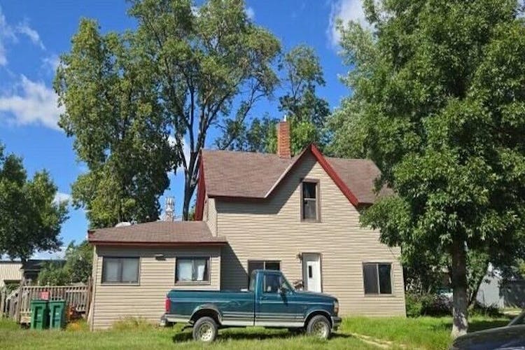31 E Ripley St Litchfield, MN 55355, Meeker County