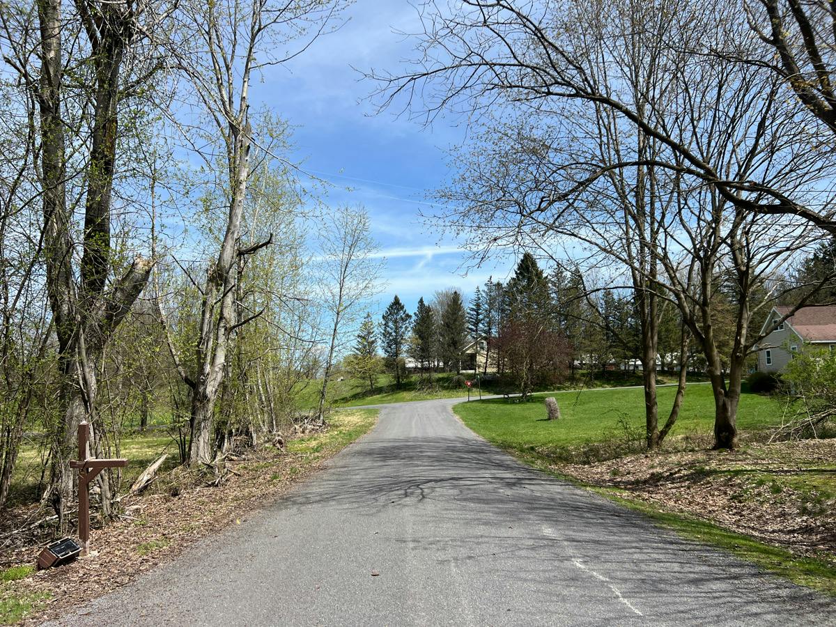 Meadow Ln, Hamilton, NY 13346