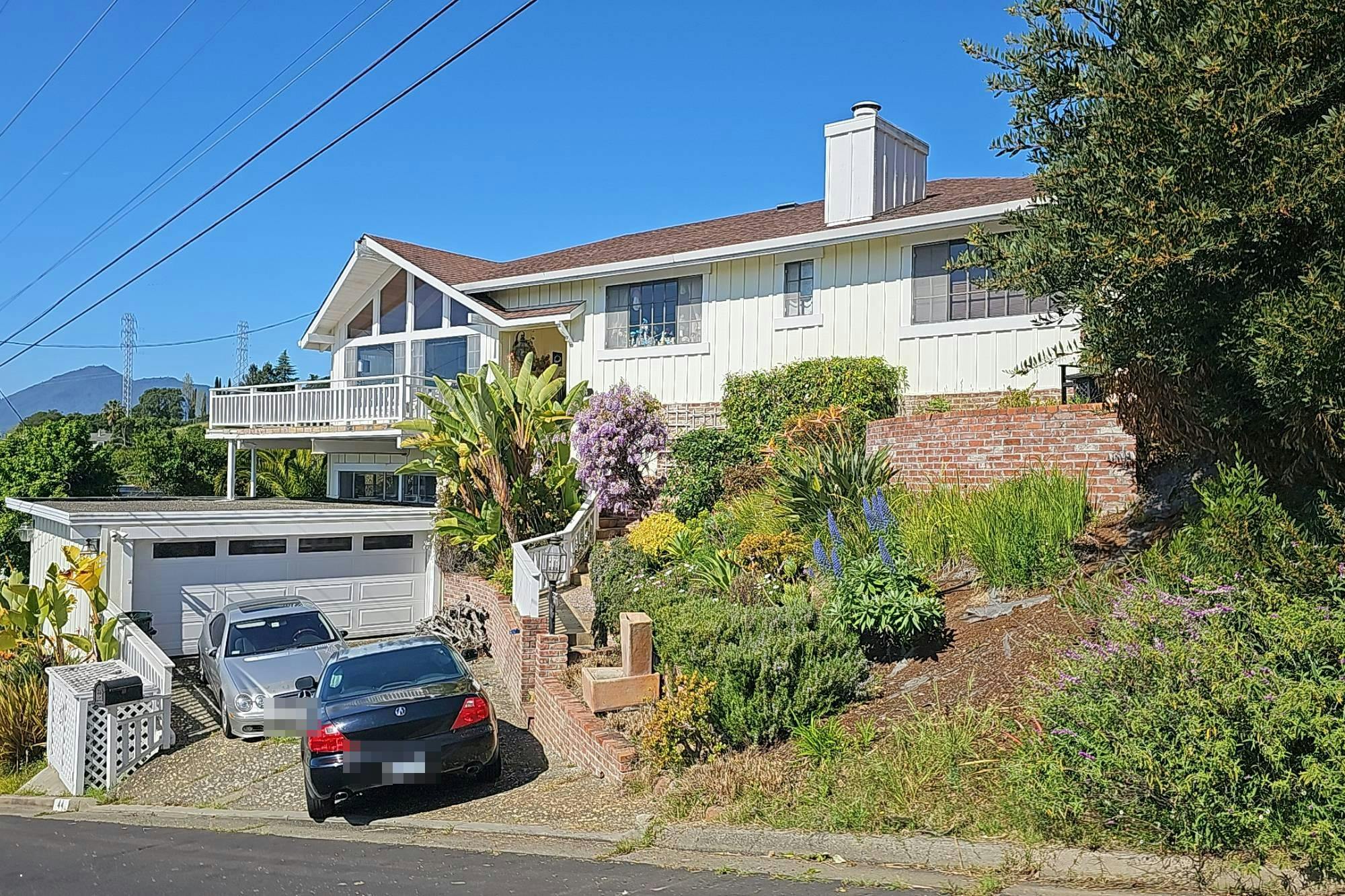 Dorian Way, San Rafael, CA 94901