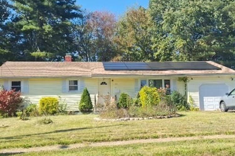 33 Hilton Dr East Hartford, CT 06118, Hartford County