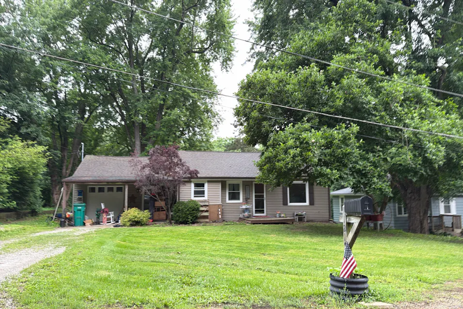 1215 North Jones Circle Peoria, IL 61604, Peoria County