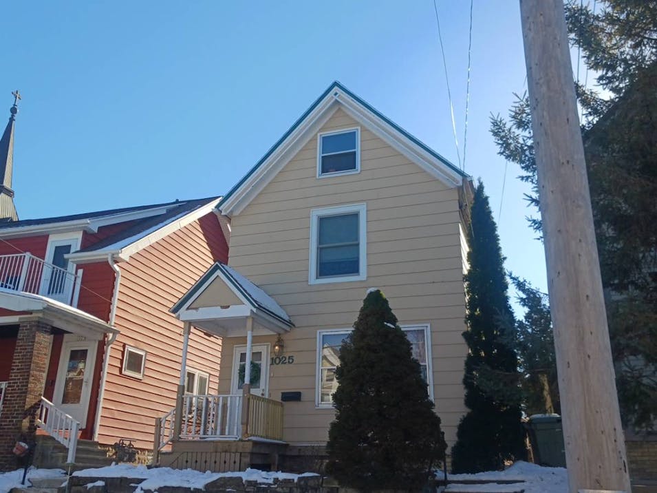 1025 E Pearson St Milwaukee, WI 53202, Milwaukee County