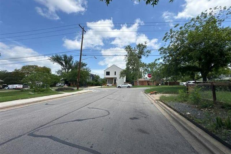 Englewood Dr, Austin, TX 78745