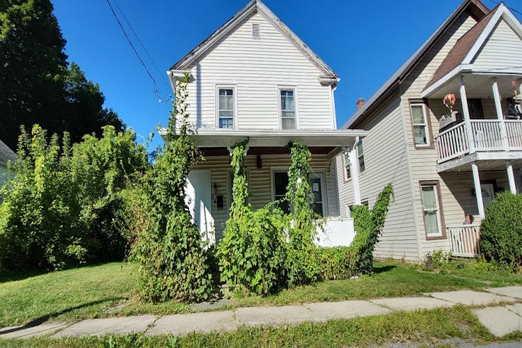 36 3rd St Hoosick Falls, NY 12090, Rensselaer County