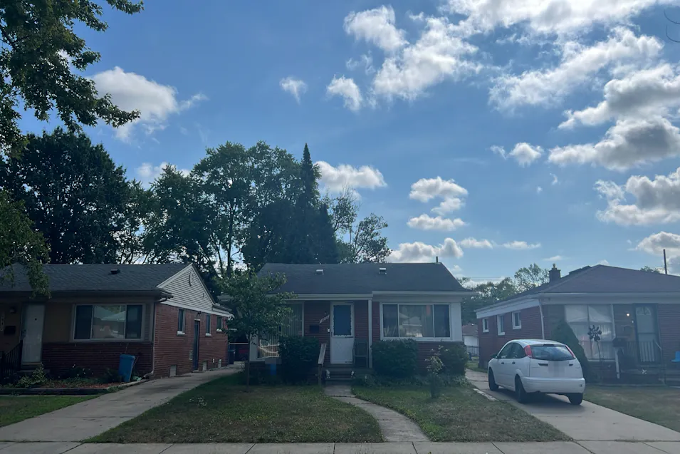 4001 Vassar St Dearborn Heights, MI 48125, Wayne County