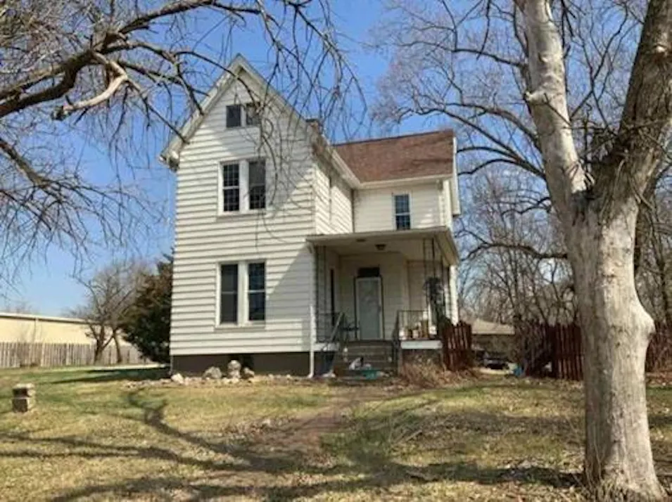 1027 N Main St Lewistown, IL 61542, Fulton County