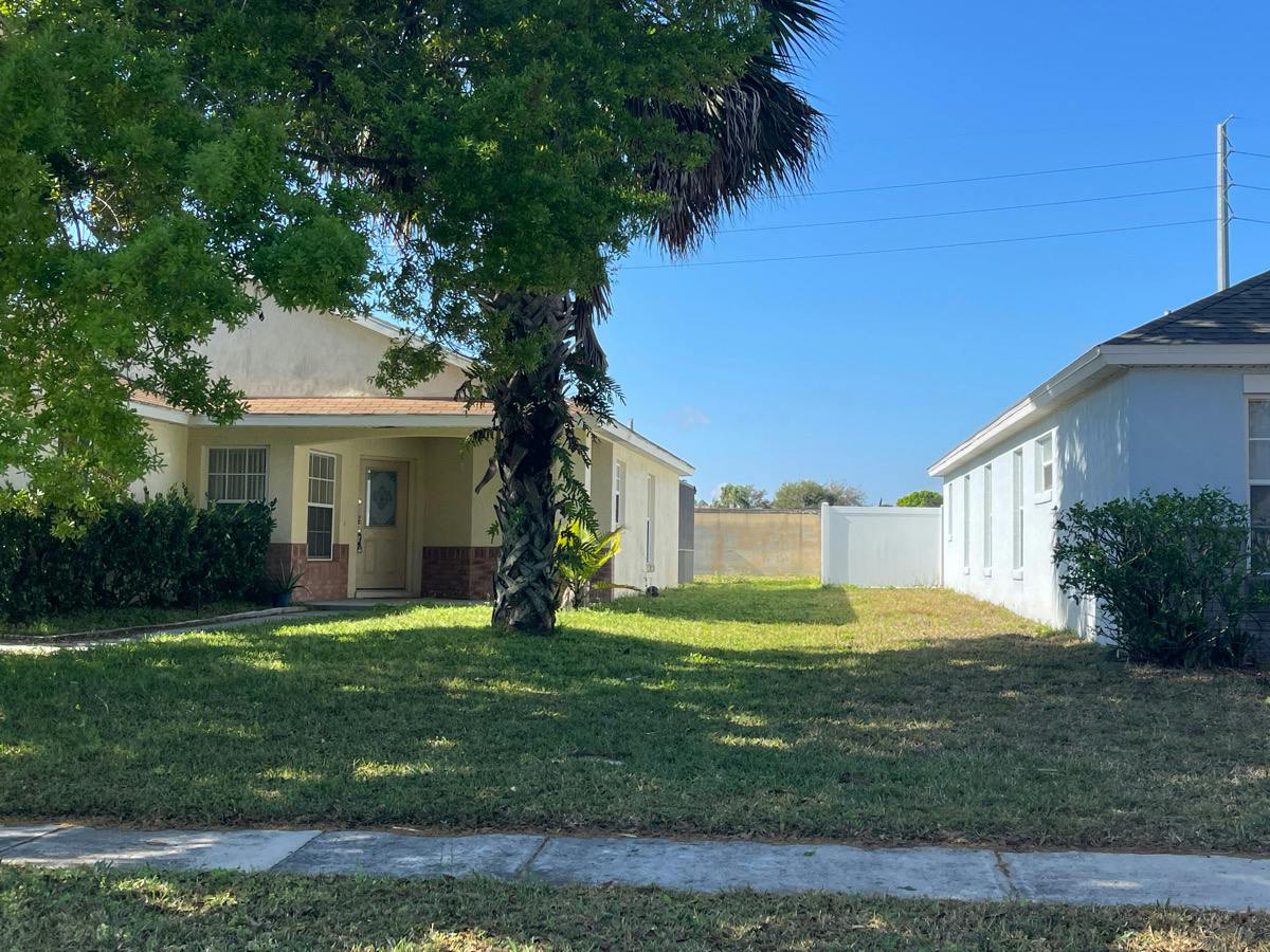 Roaring Creek Ct, Kissimmee, FL 34747 #1