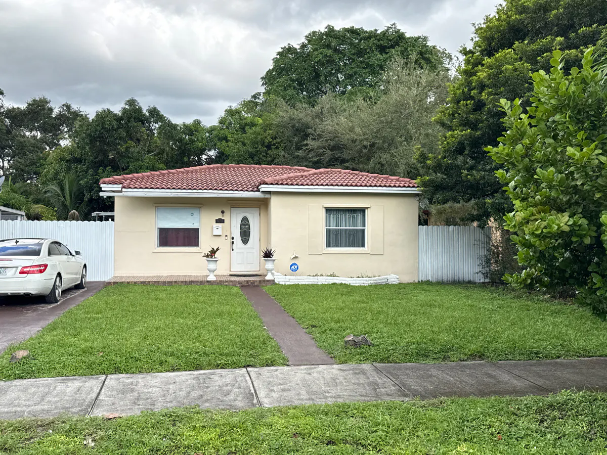 133rd St, North Miami, FL 33161