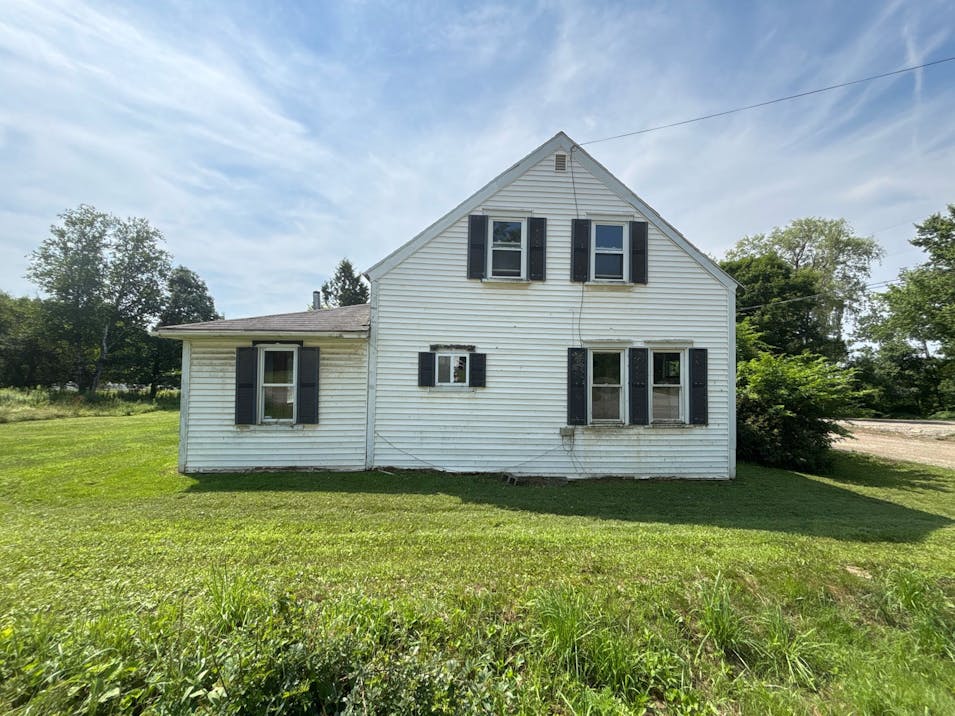 569 Rutland Rd Newport, ME 04953, Penobscot County