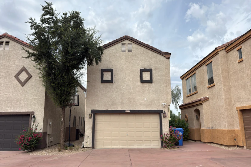 3022 W Sands Drive