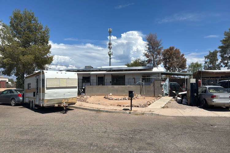 2001 S Longfellow Pl Tucson, AZ 85711, Pima County