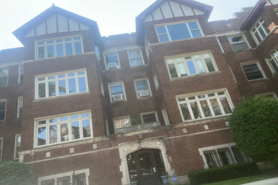 6806 South Crandon Avenut, Unit 2 Chicago, IL 60649, Cook County