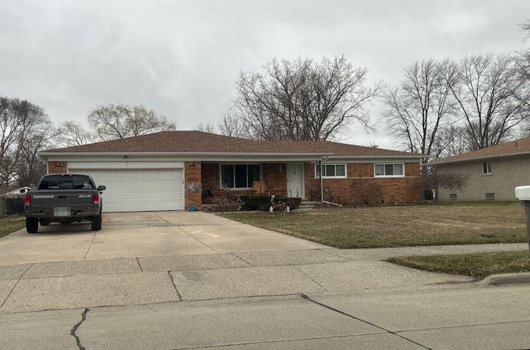 19335 Brandt St Roseville, MI 48066, Macomb County