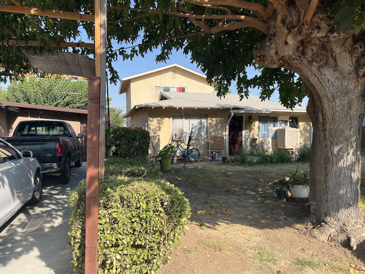 817 Sierra St Madera, CA 93638, Madera County