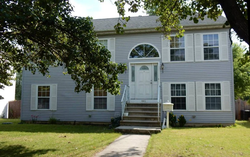 841 Powell Street