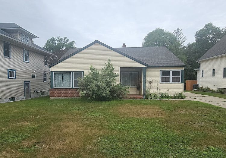 605 N Broadway, Fergus Falls, MN, 56537, USA