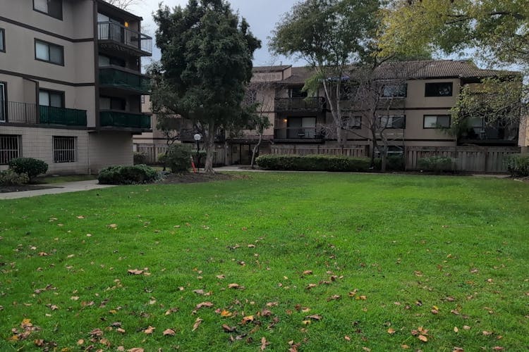 2011 Market Ave. Apt 318 San Pablo, CA 94806, Contra Costa County