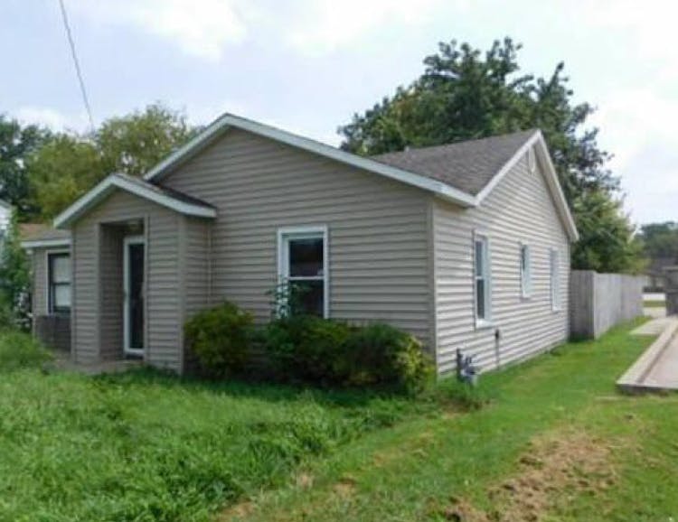 311 E South St Du Quoin, IL 62832, Perry County