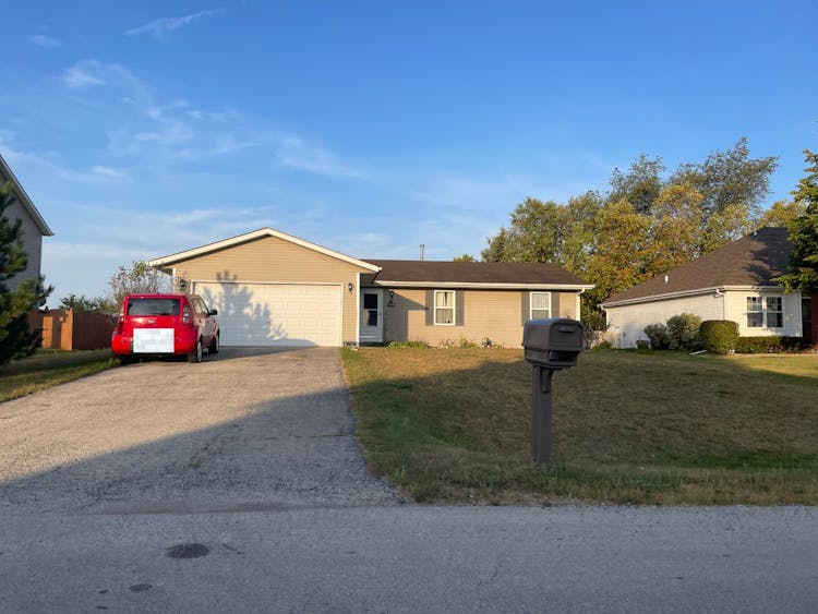 10990 Linden Blossom Ln Roscoe, IL 61073, Winnebago County