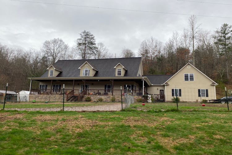 266 Young Rd Lafollette, TN 37766, Campbell County