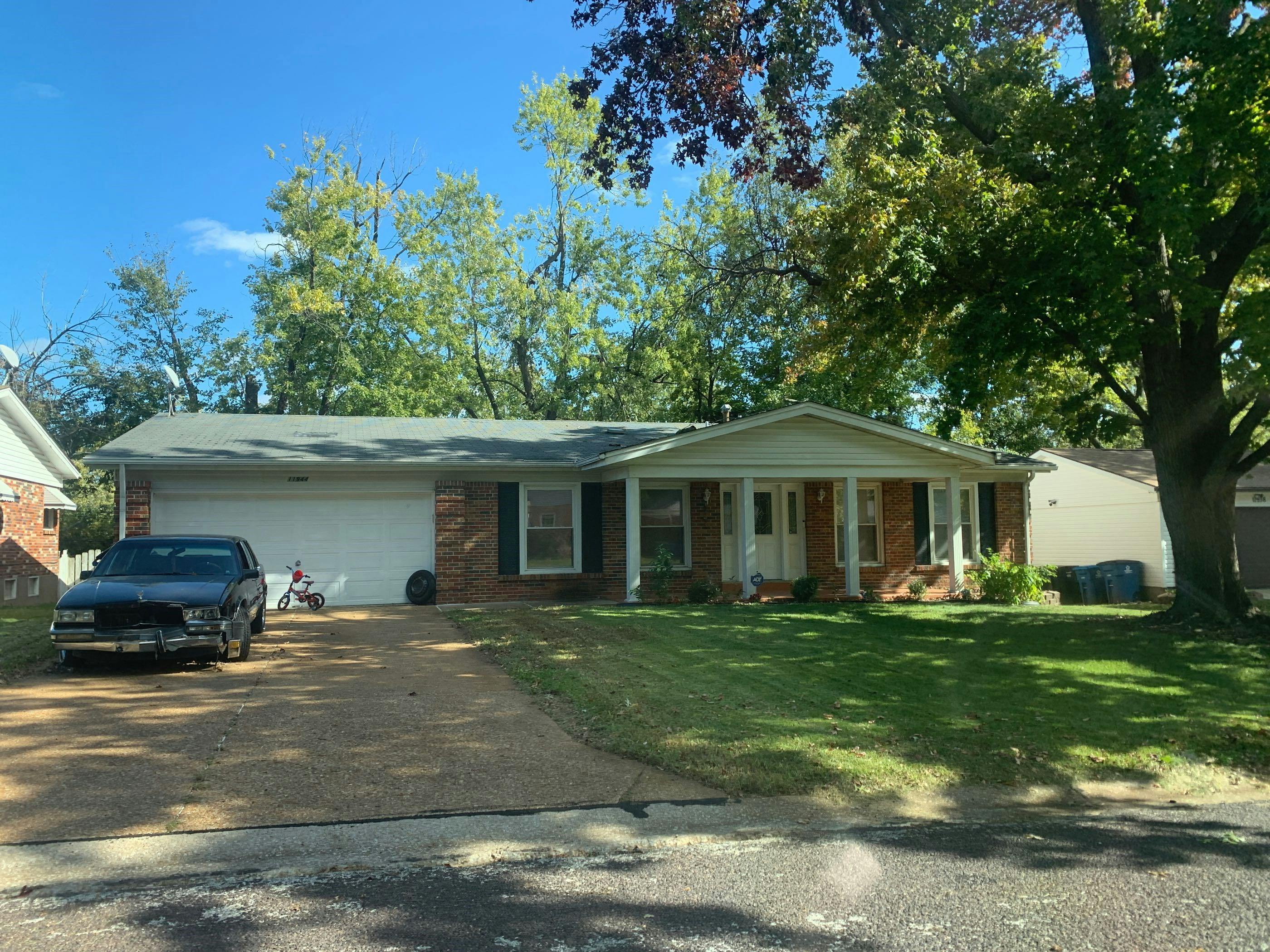 Roseview Ln, Saint Louis, MO 63138