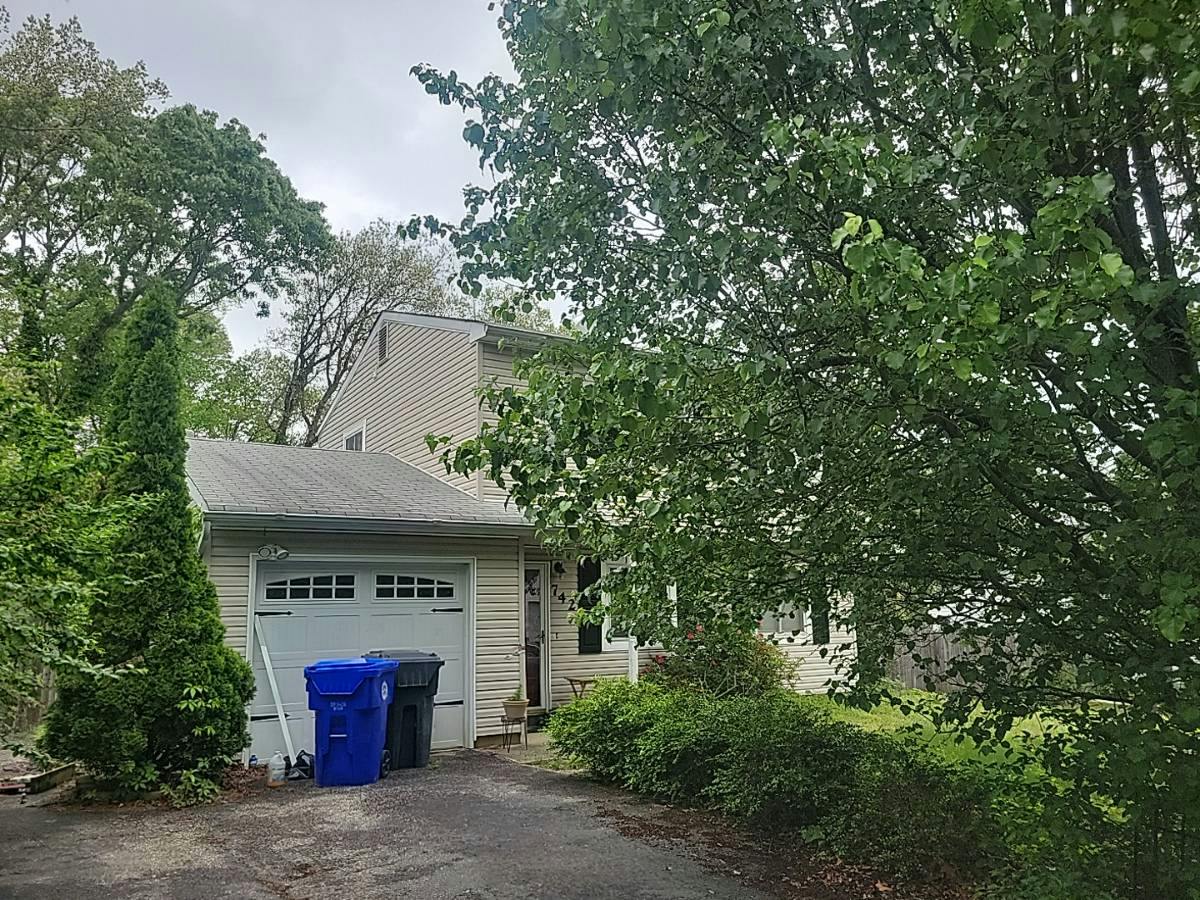 Cambridge Dr, Tallahassee, FL 32304