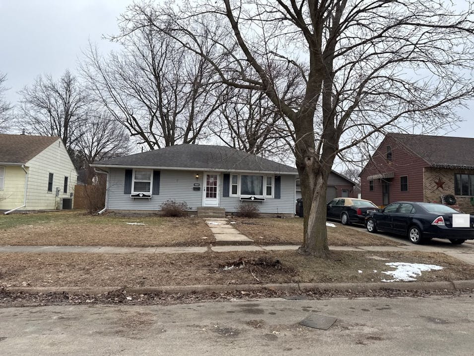 1803 3rd Ave NW Austin, MN 55912, Mower County