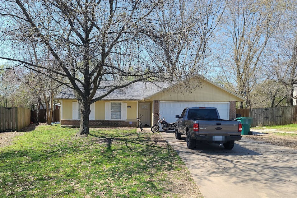 3409 W. Chestnut St. Rogers, AR 72756, Benton County