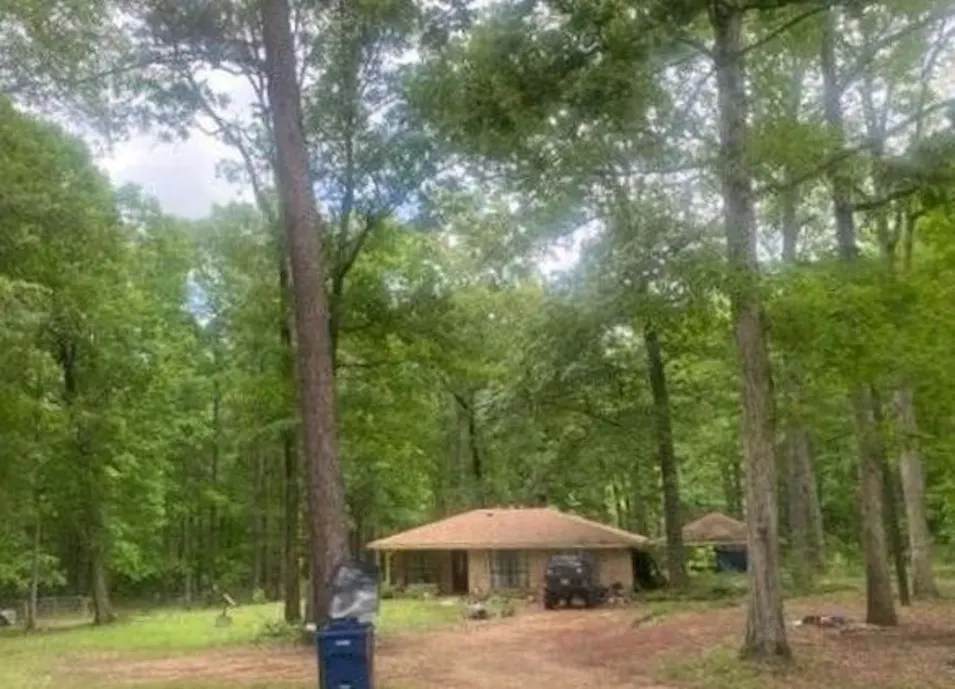 895 Ayres Loop Jonesboro, LA 71251, Jackson County