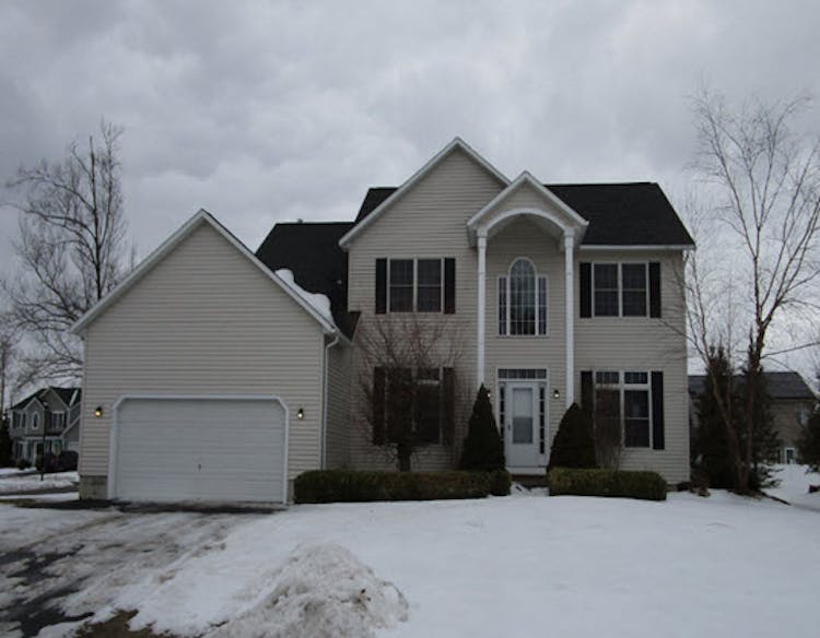 4201 Blue Beech Ln Liverpool, NY, 13090, USA