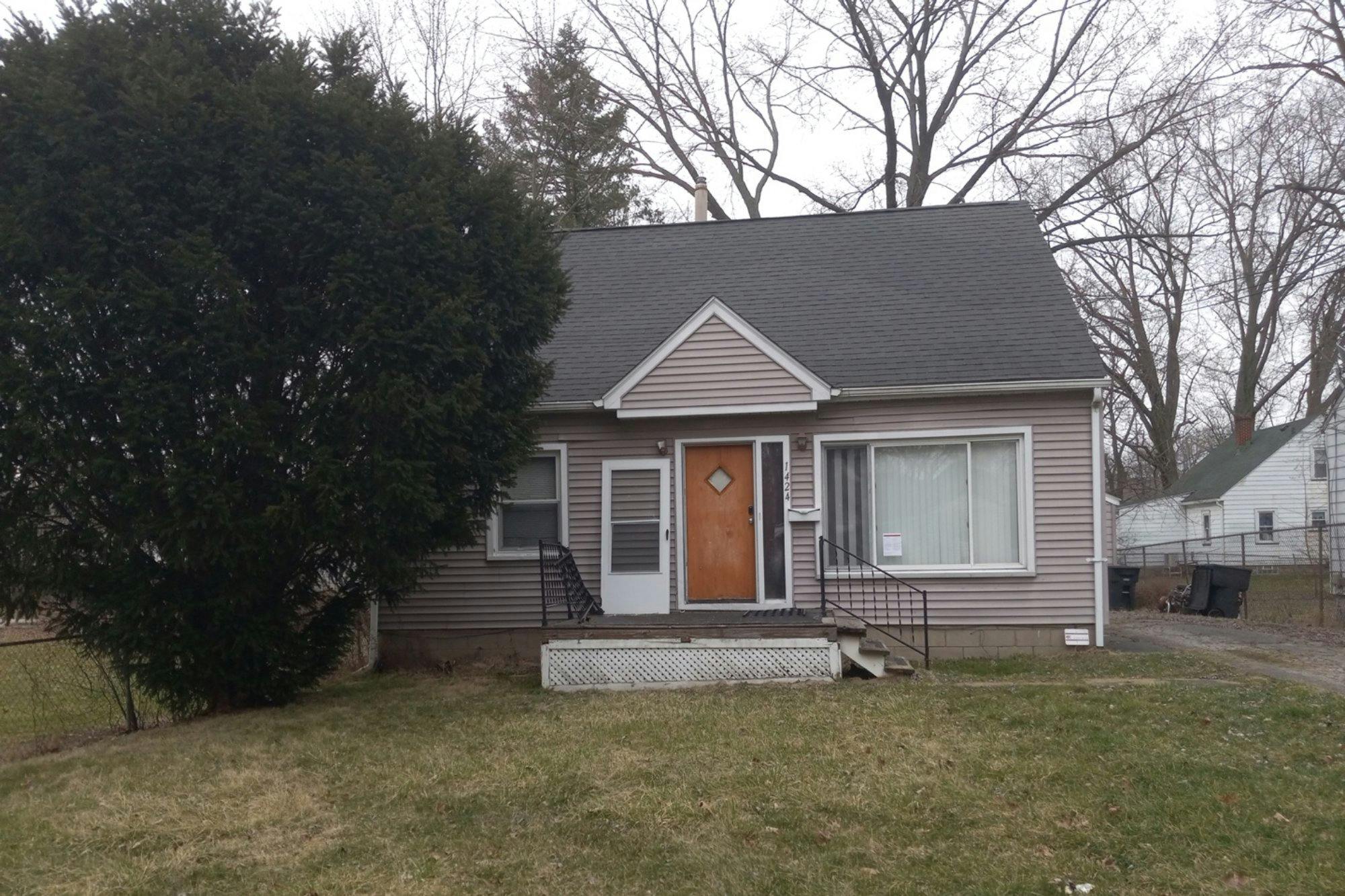 Clemmens Ave, Warren, OH 44485 #1