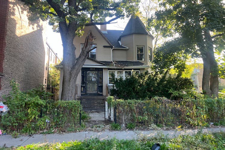 7415 South Kingston Avenue Chicago, IL 60649, Cook County