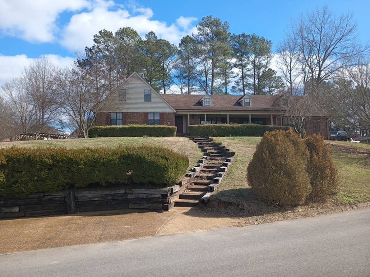 145 Crestwood Lane Lexington, TN 38351, Henderson County