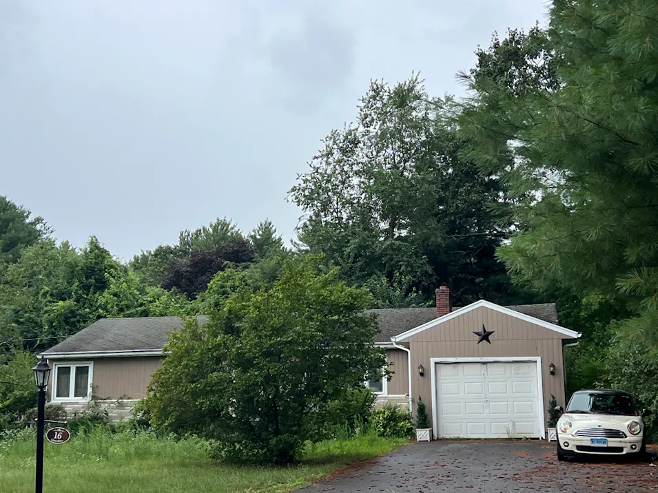 16 Salem Drive Somers, CT 06071, Tolland County