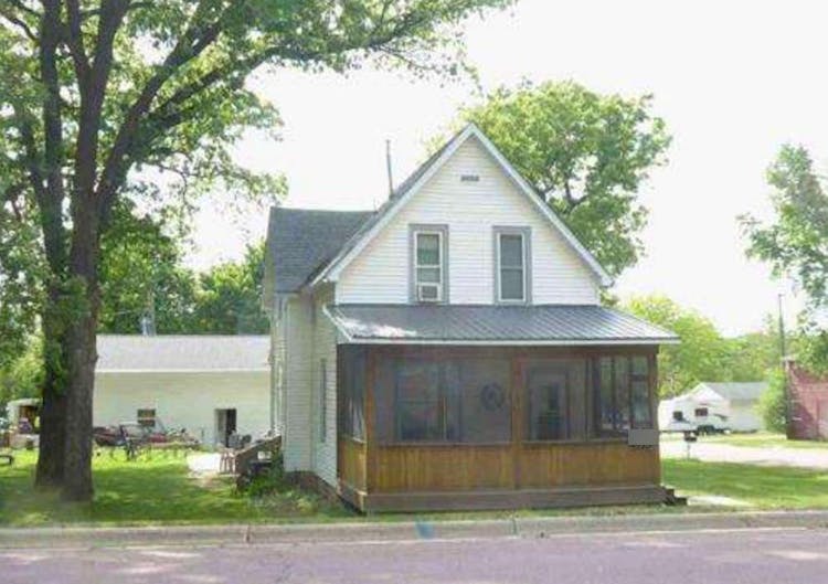 111 S Mill St Kasota, MN 56050, Le Sueur County