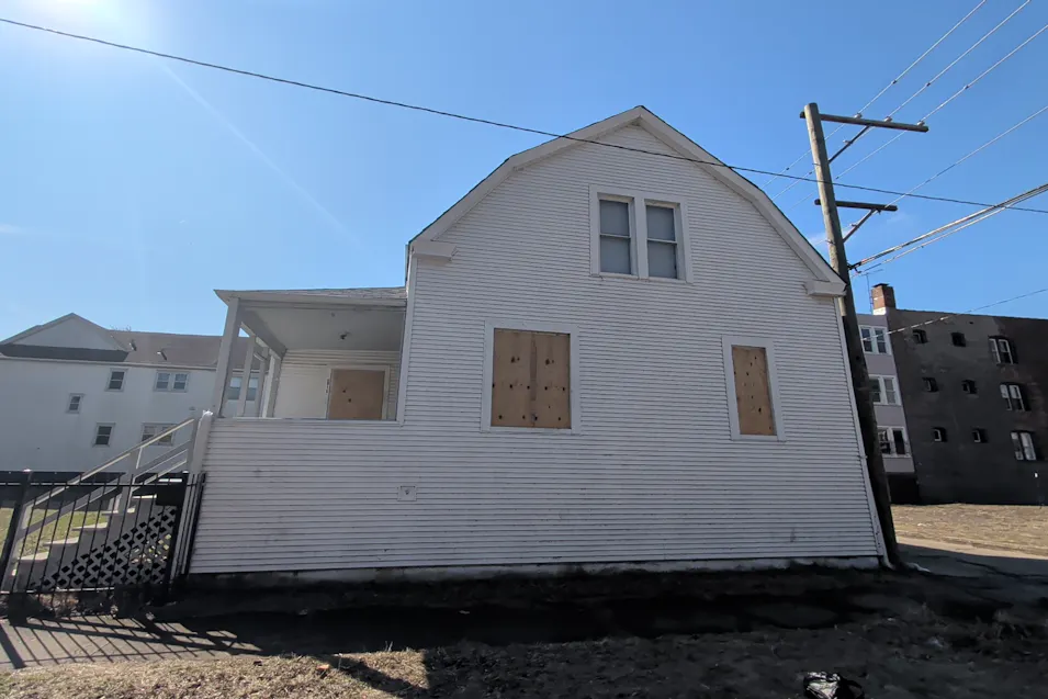 2915 East 80th Street Chicago, IL 60617, Cook County