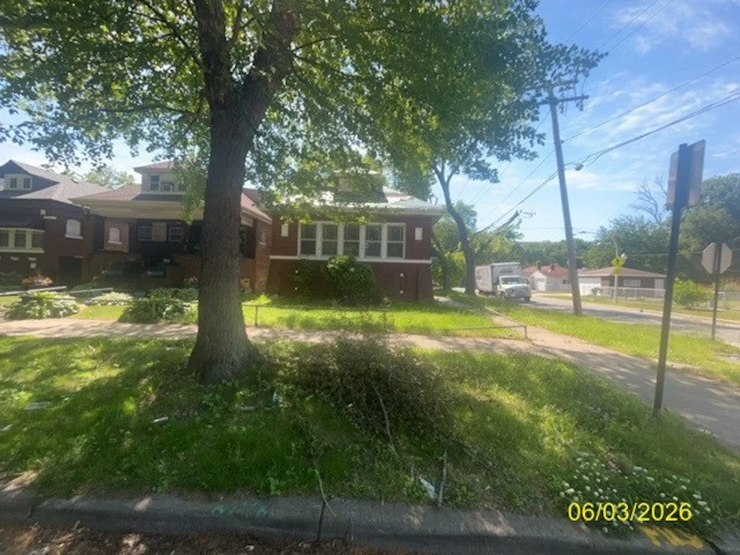 7800 S Kimbark Ave