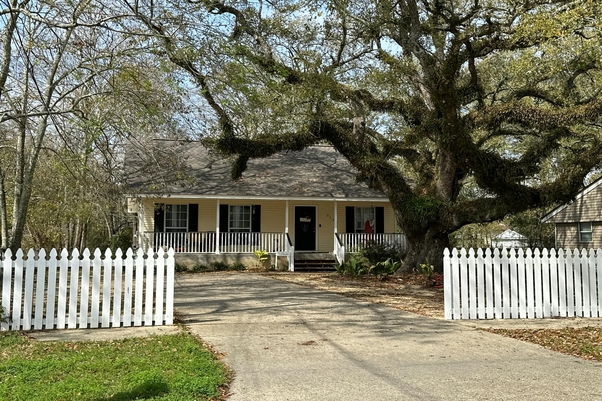 Carey St, Slidell, LA 70458