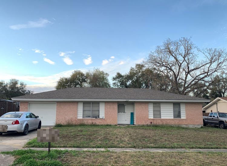 1409 Oriole Ln Beeville, TX 78102, Bee County