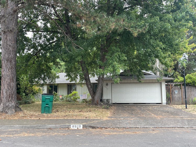 8920 SW Rebecca Lane Beaverton, OR 97008, Washington County