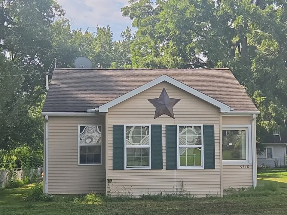 5318 W Katherine Ave Peoria, IL 61604, Peoria County