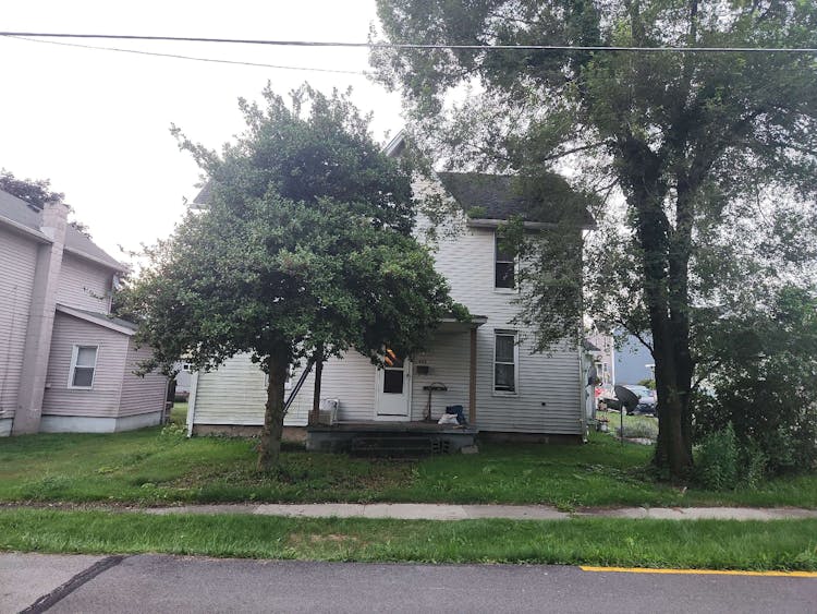 429 W 1st Avenue Derry, PA 15627, Westmoreland County