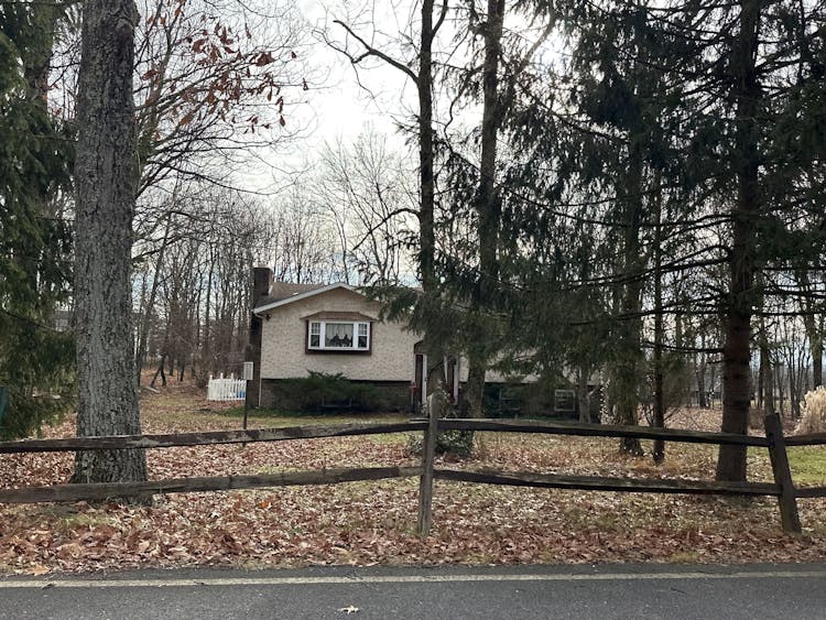 708 Twin Oak Terrace Tannersville, PA 18372, Monroe County