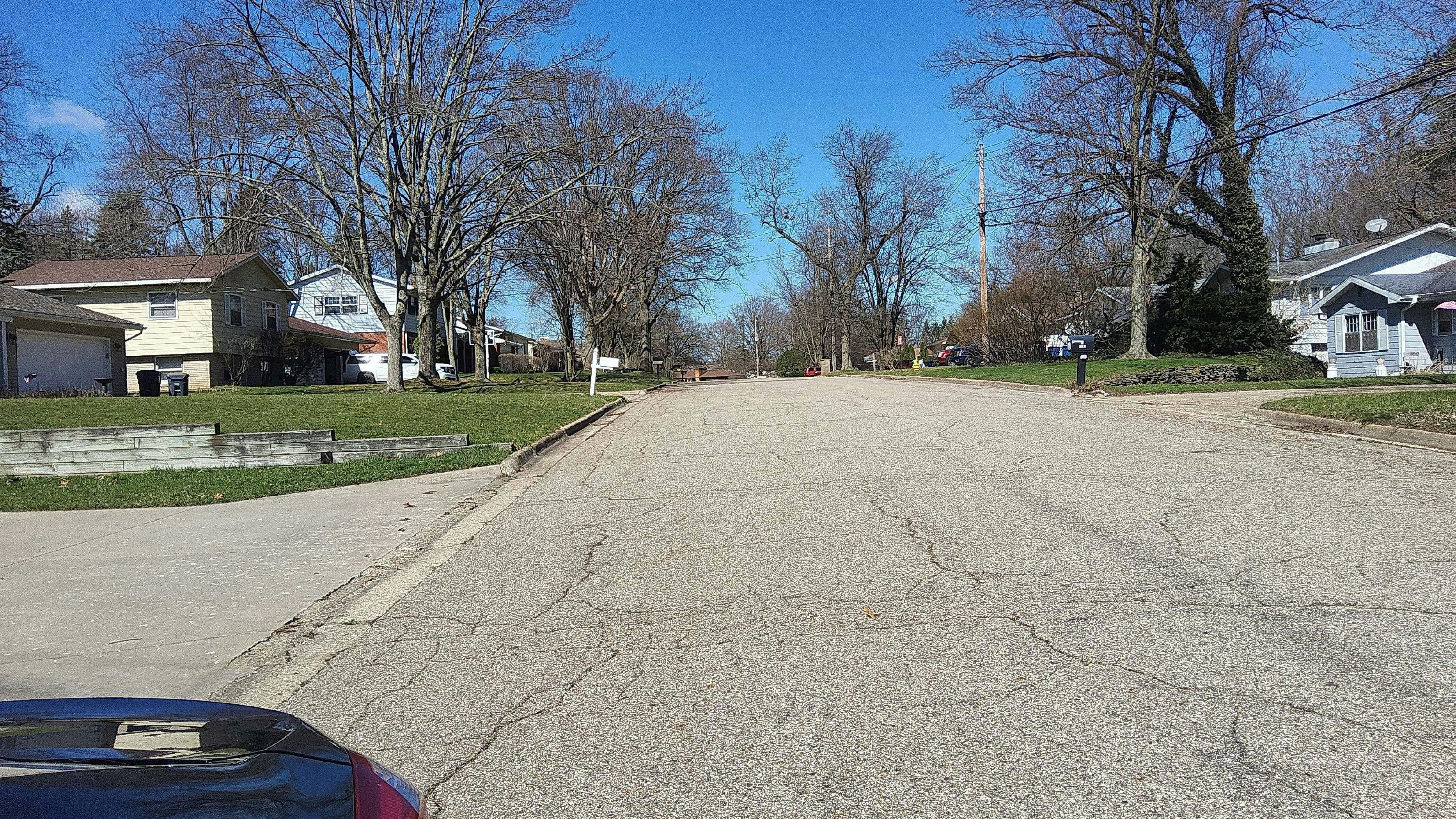 Winter Forest Dr, Portage, MI 49024