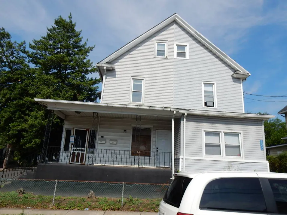 135 Powelton Ave Oaklyn, NJ 08107, Camden County