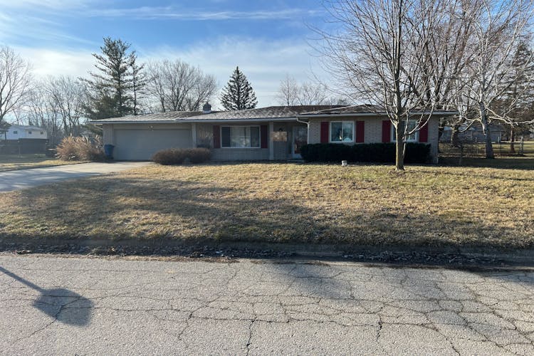 5209 Lakewood Dr, Grand Blanc, MI, 48439, USA