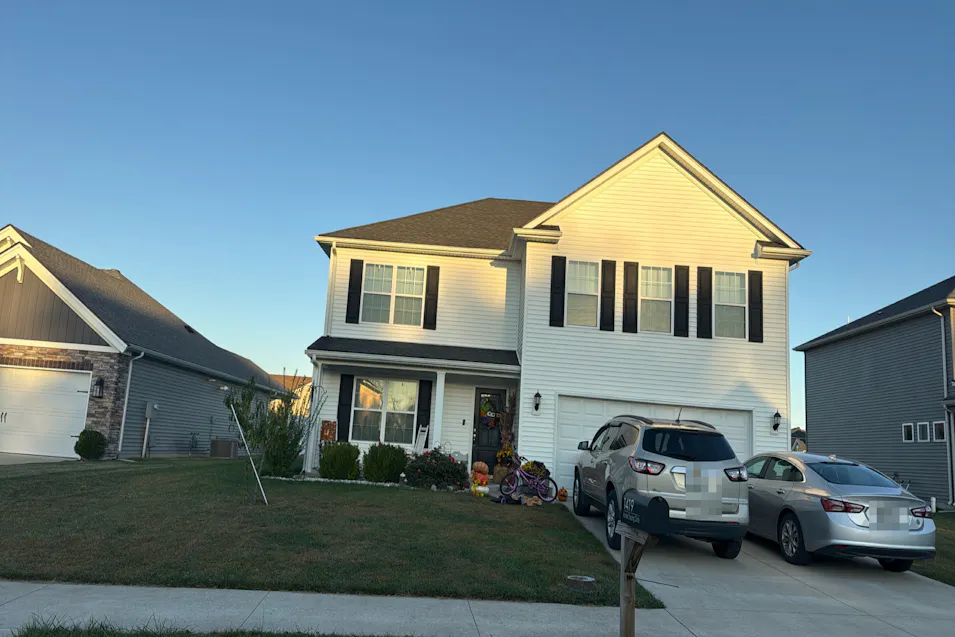 1419 Hunters Crossing Circle Huntingburg, IN 47542, Dubois County