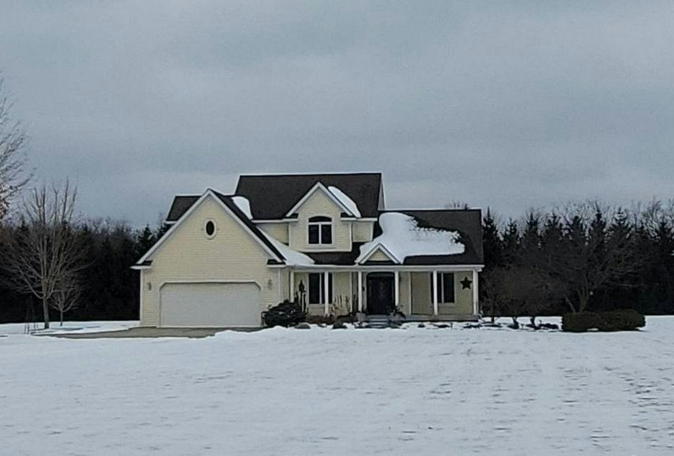 Five Lakes Rd, North Branch, MI 48461