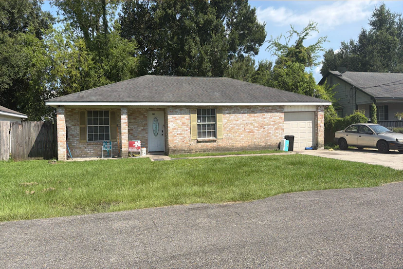 1021 Kinler St