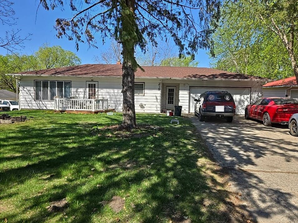 215 6th St SE Long Prairie, MN 56347, Todd County